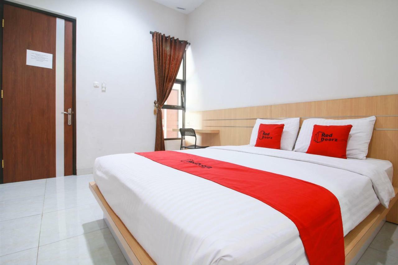Reddoorz Syariah Near Universitas Jenderal Soedirman Purwokerto Kültér fotó